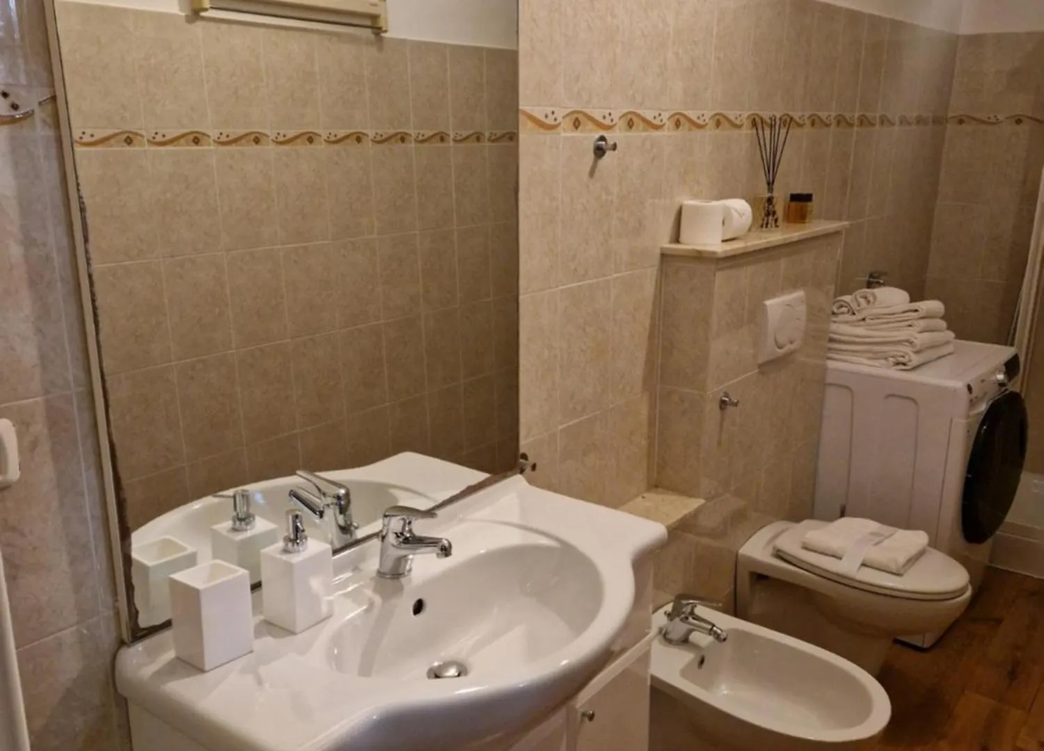 Lake Alley Apartment Como